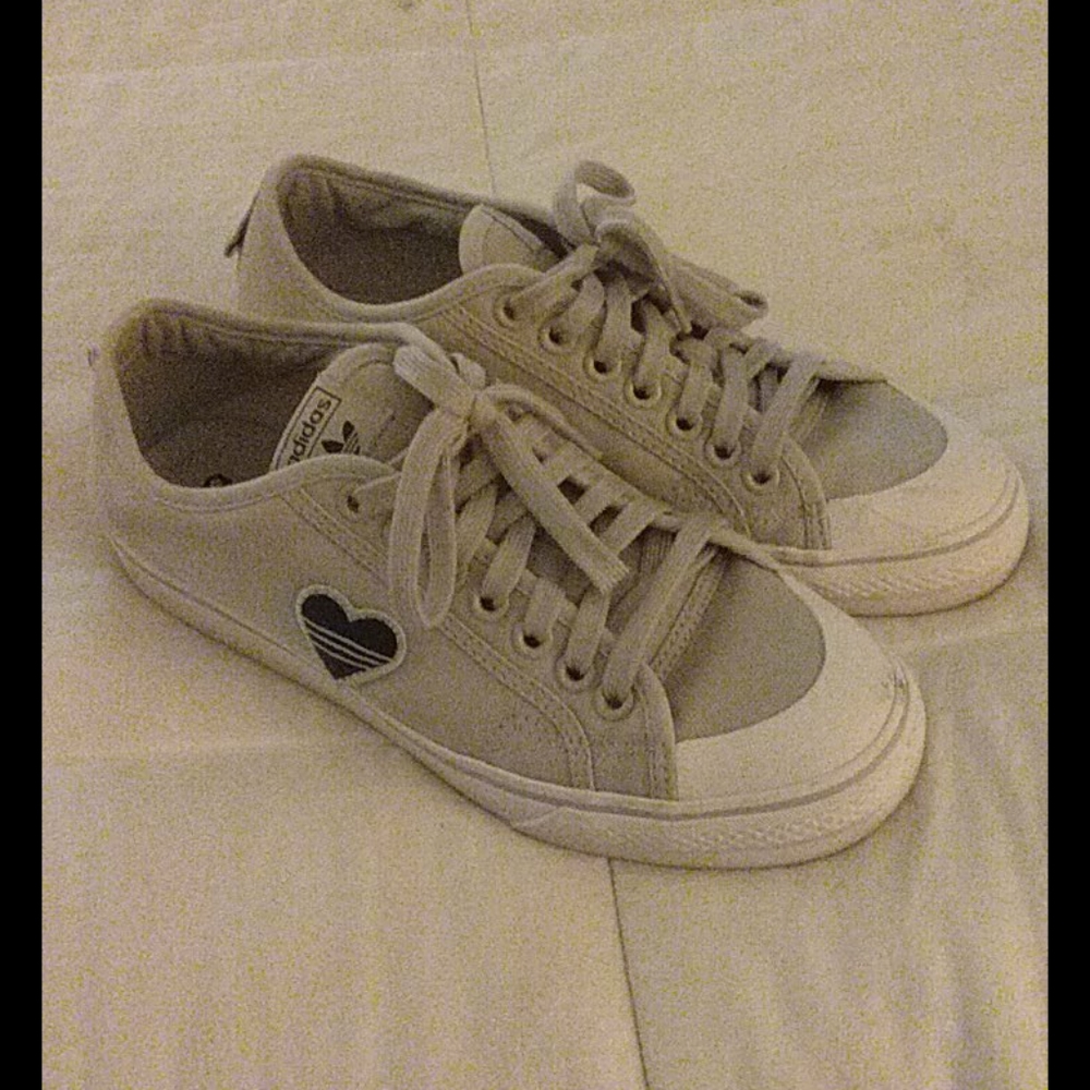 Adidas women's size 9.5